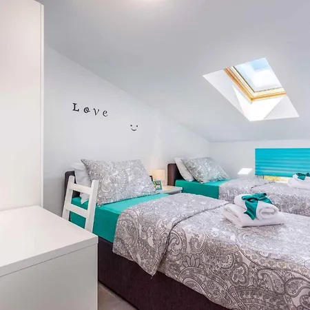 Apartment In 36023