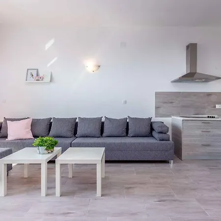 Apartment In 36023 *