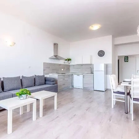 Apartment In 36023