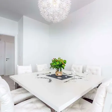 Apartment In 36023 *