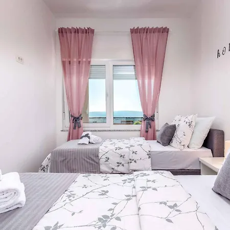 In 36023 Apartman *