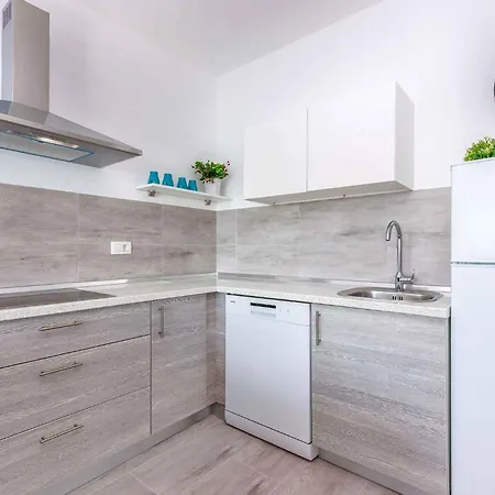 Apartment In 36023 *