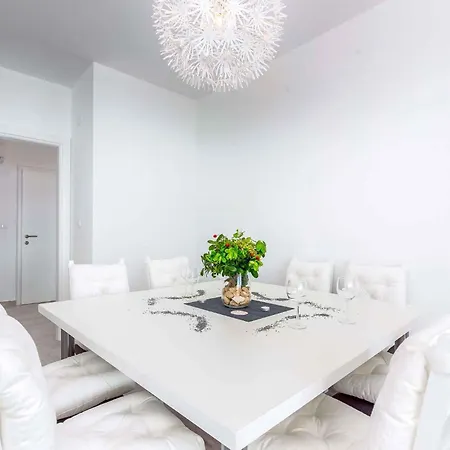 Apartment In 36023